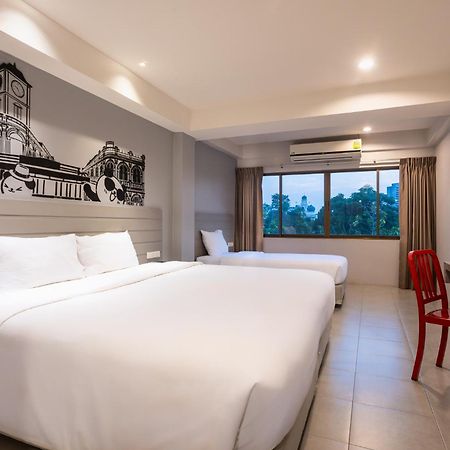 Recenta Style Phuket Town Hotell Exteriör bild