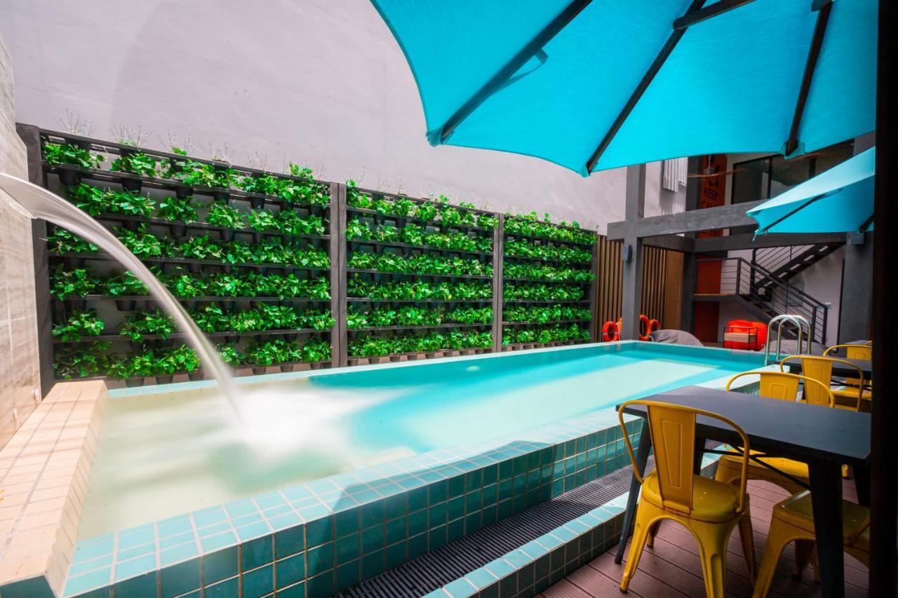 Recenta Style Phuket Town Hotell Exteriör bild
