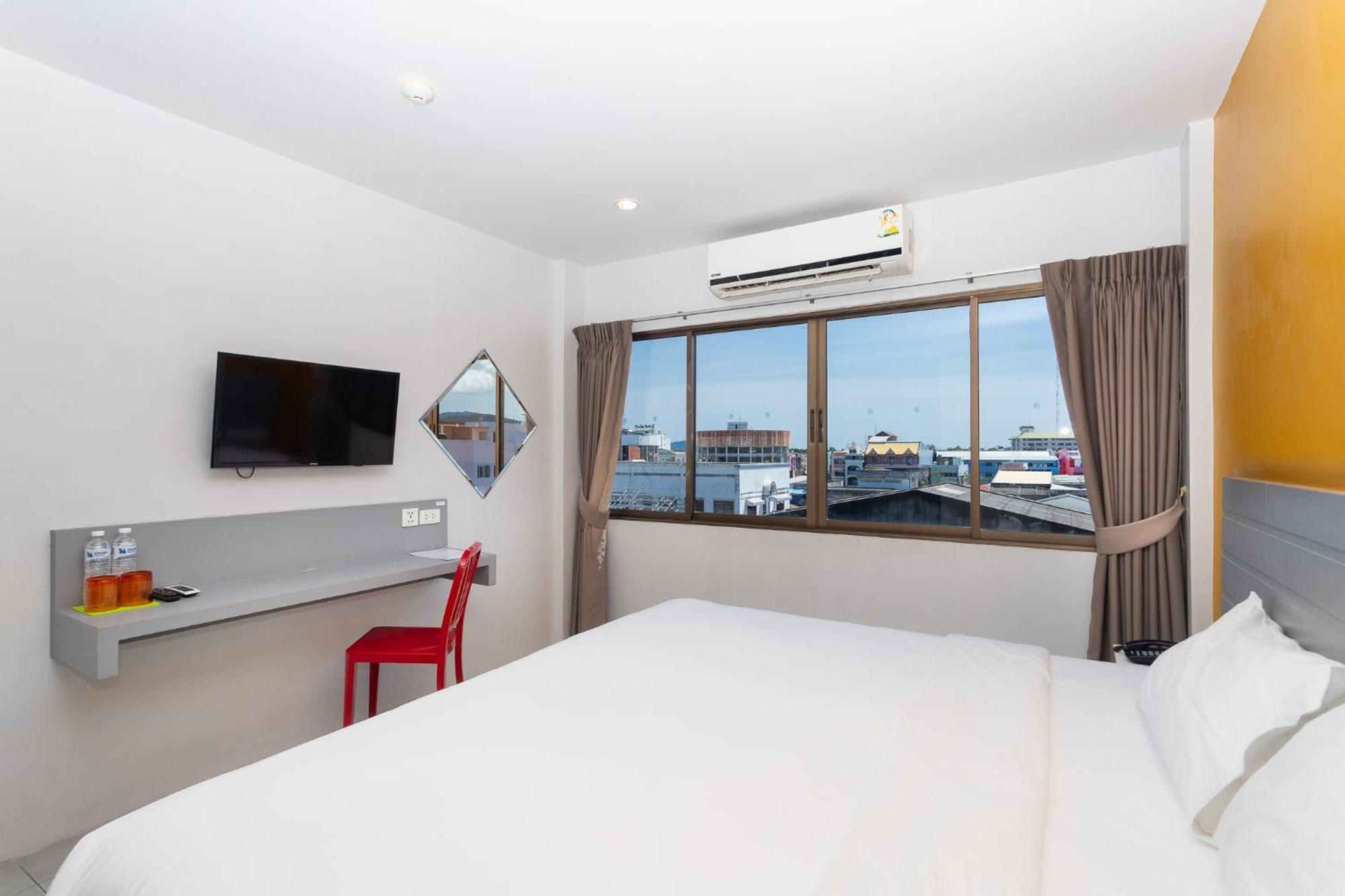 Recenta Style Phuket Town Hotell Exteriör bild