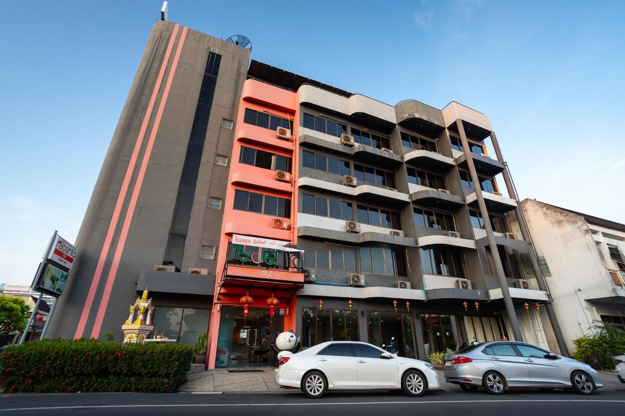 Recenta Style Phuket Town Hotell Exteriör bild