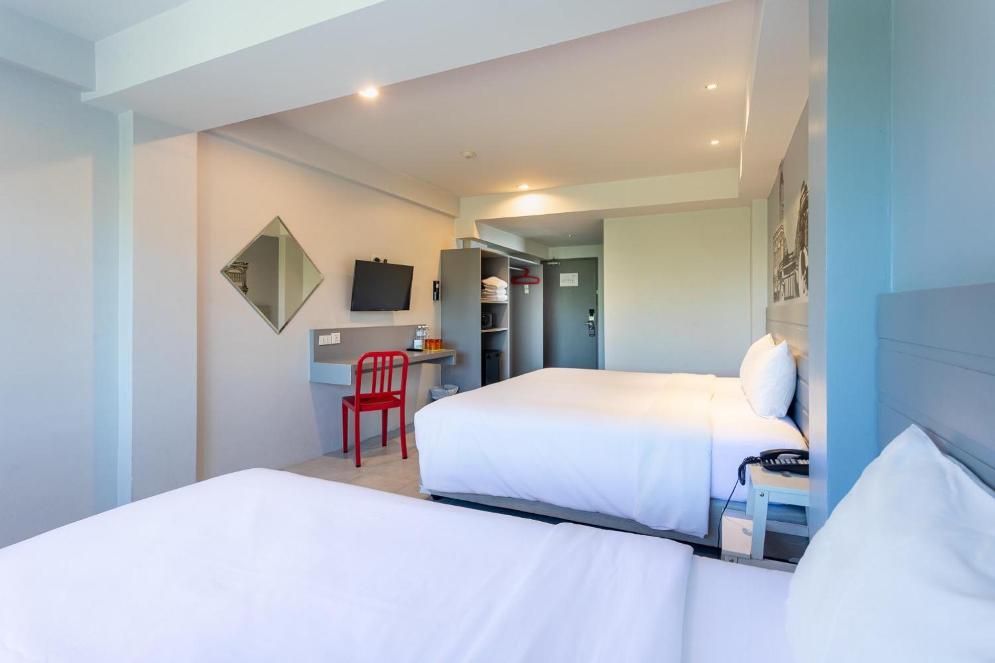 Recenta Style Phuket Town Hotell Exteriör bild