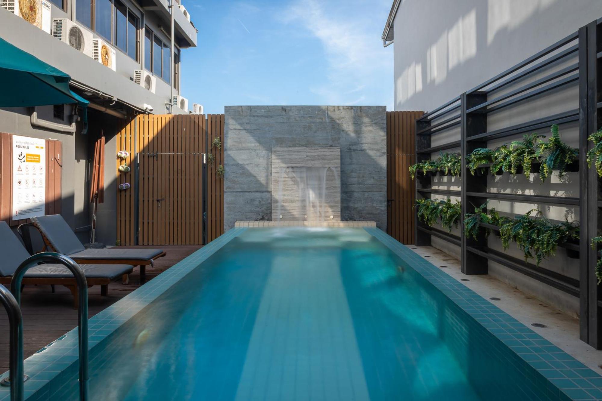 Recenta Style Phuket Town Hotell Exteriör bild