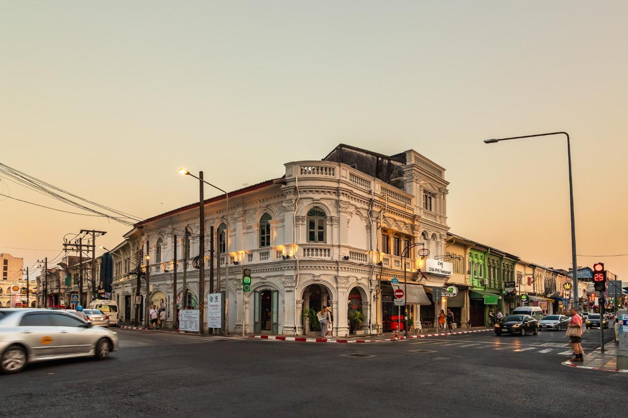 Recenta Style Phuket Town Hotell Exteriör bild