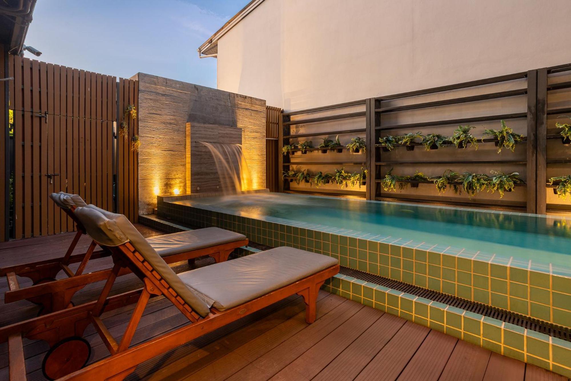 Recenta Style Phuket Town Hotell Exteriör bild