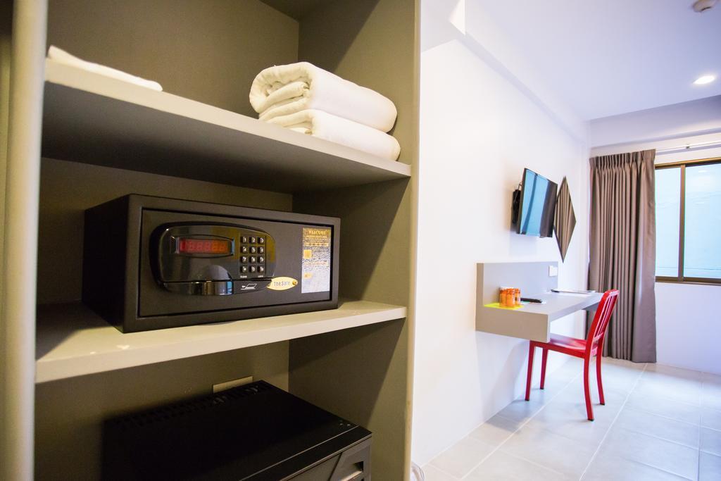 Recenta Style Phuket Town Hotell Exteriör bild